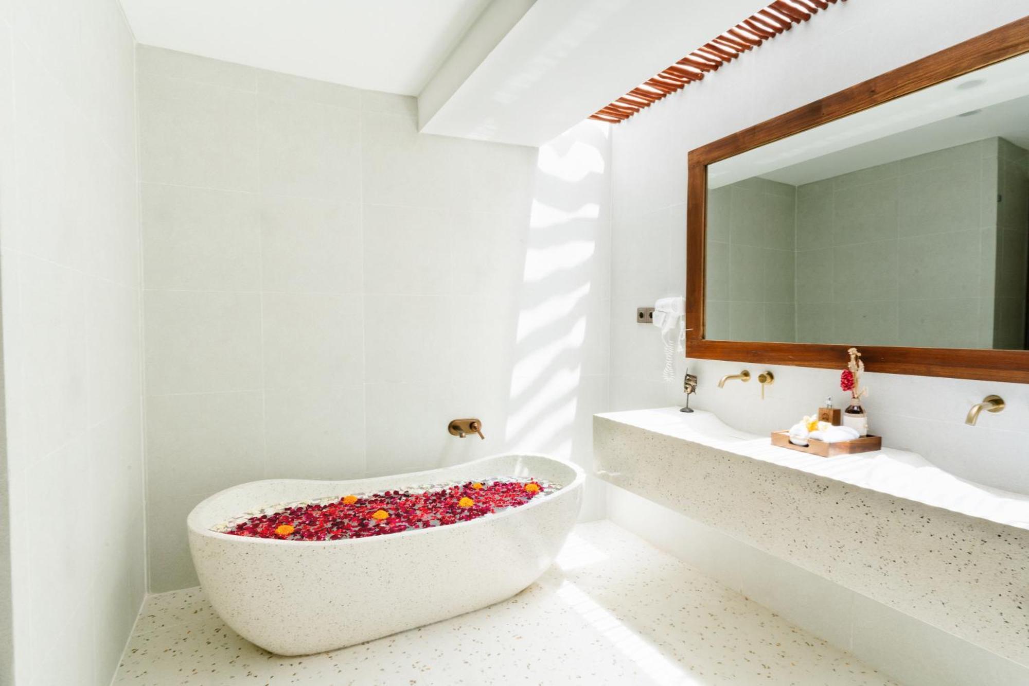 Luxury Noah Villa Kuta (Bali)